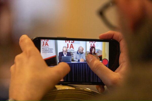 b7cd0b9a-7f6f-40b9-bc83-2a95a5c8a70b